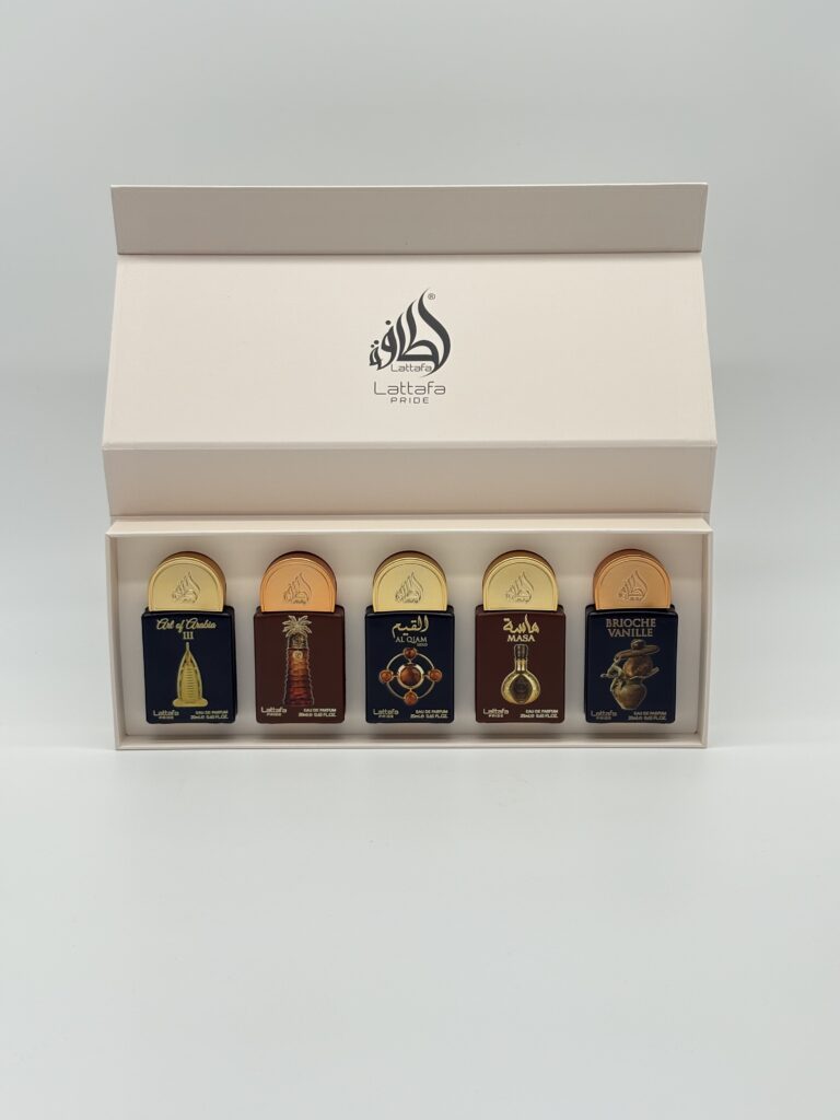 LATTAFA – 5 PC MINI SPRAY (Art of Arabia III, Ajwaa, Al Qiam Gold, Masa, Brioche Vanille)