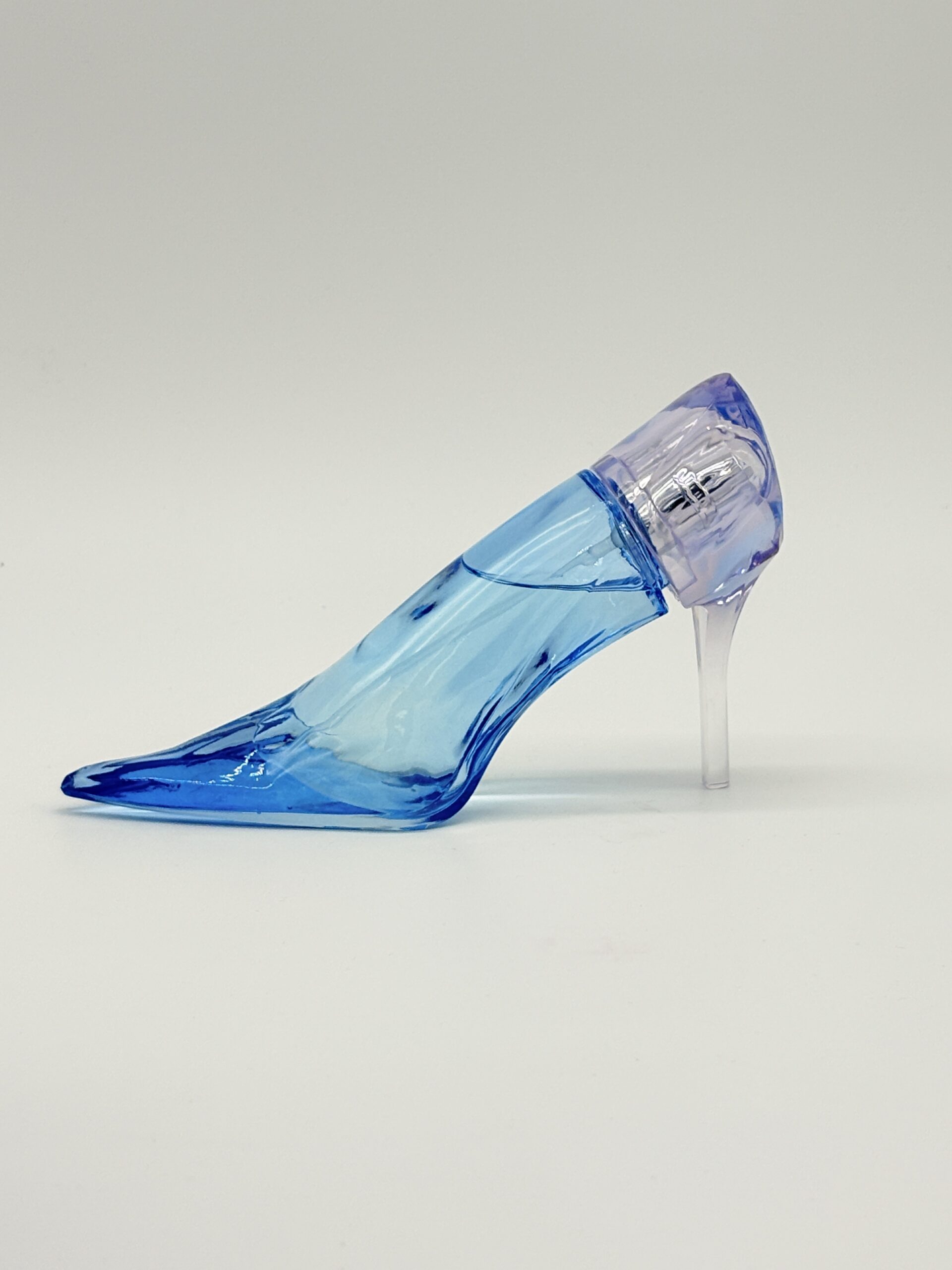 DISNEY CINDERELLA BLUE GLASS SLIPPER 2 OZ EDP